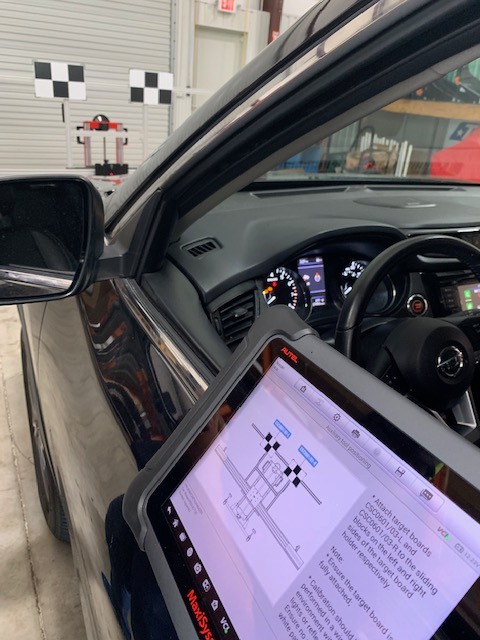 ADAS recalibration using Autel target boards after windshield replacement